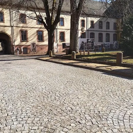 L'escaled - Flat + Arcade Lejlighed