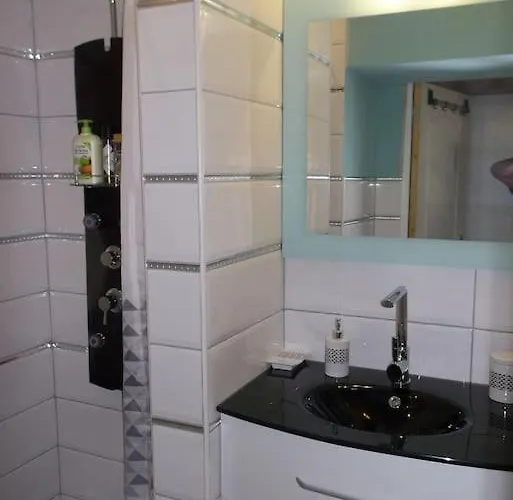 L'escaled - Flat + Arcade 公寓